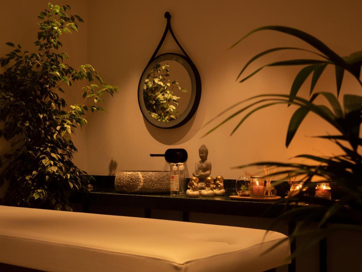 Moncafe Boutique Hotel & Spa Тирана Екстериор снимка