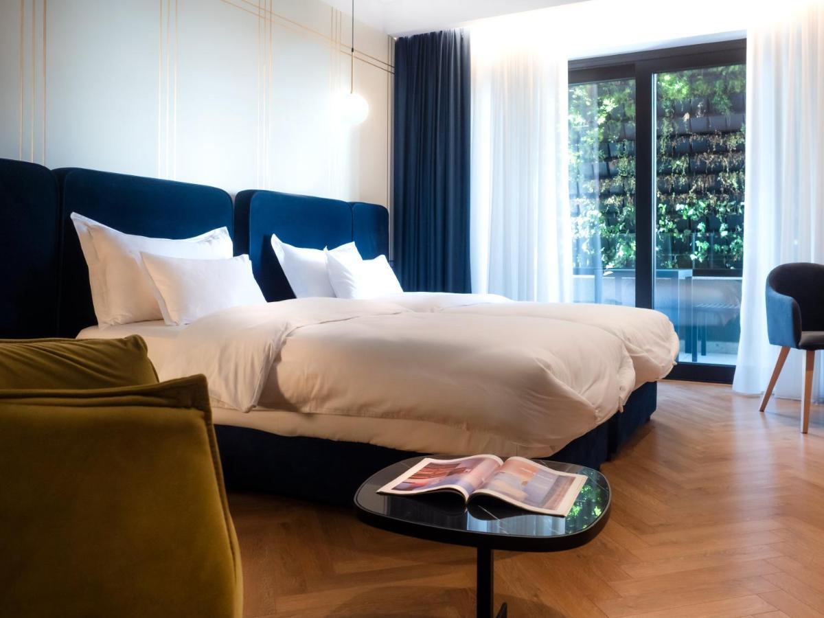 Moncafe Boutique Hotel & Spa Тирана Екстериор снимка