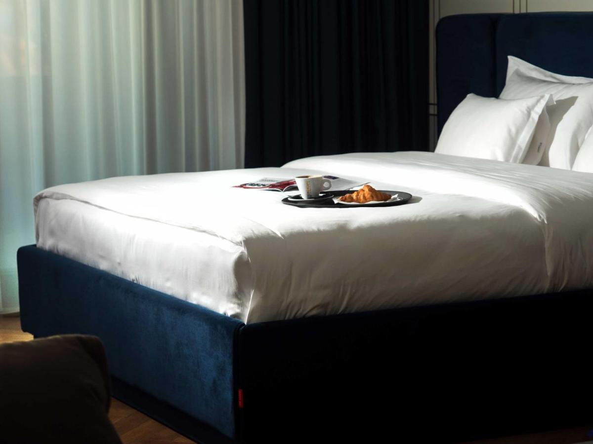 Moncafe Boutique Hotel & Spa Тирана Екстериор снимка